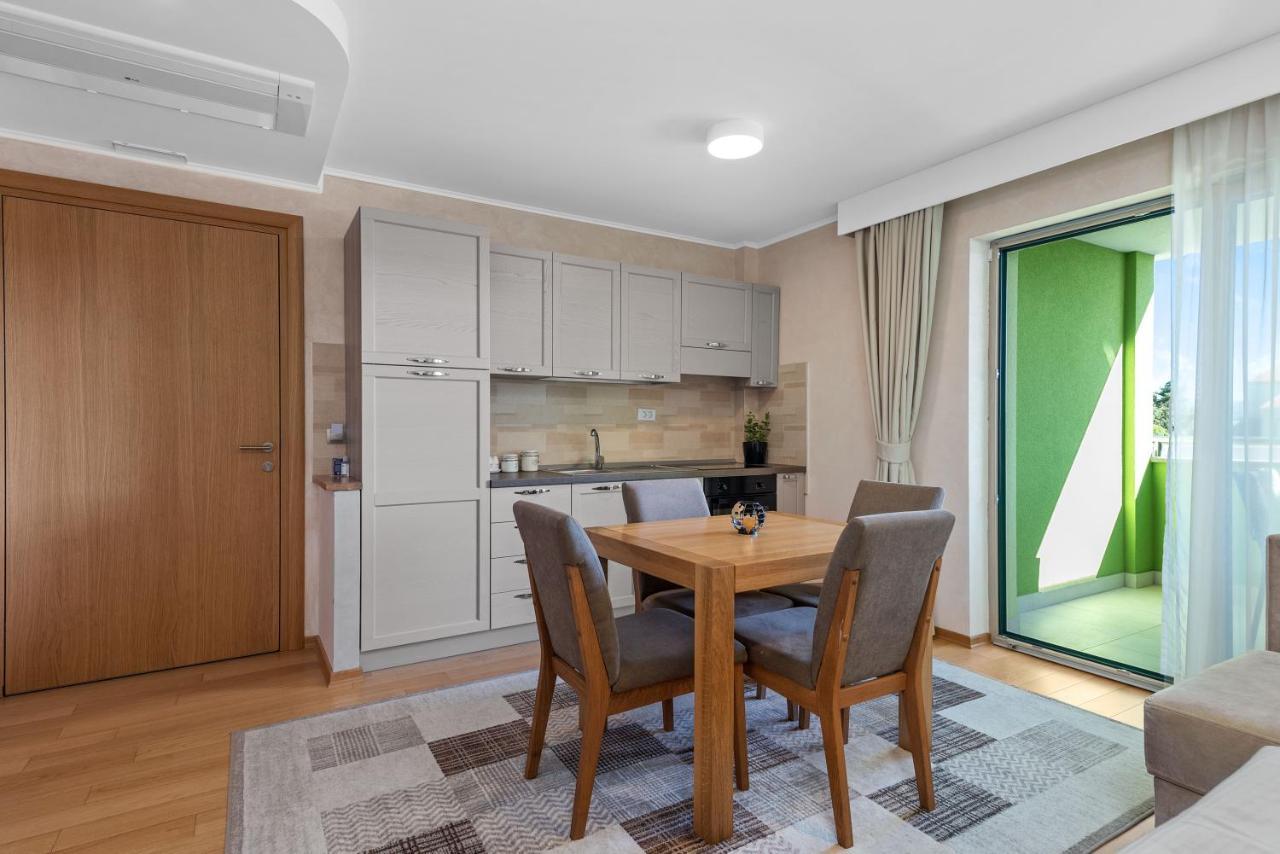 Apartmani Rubinic ตูรันญ์ ภายนอก รูปภาพ
