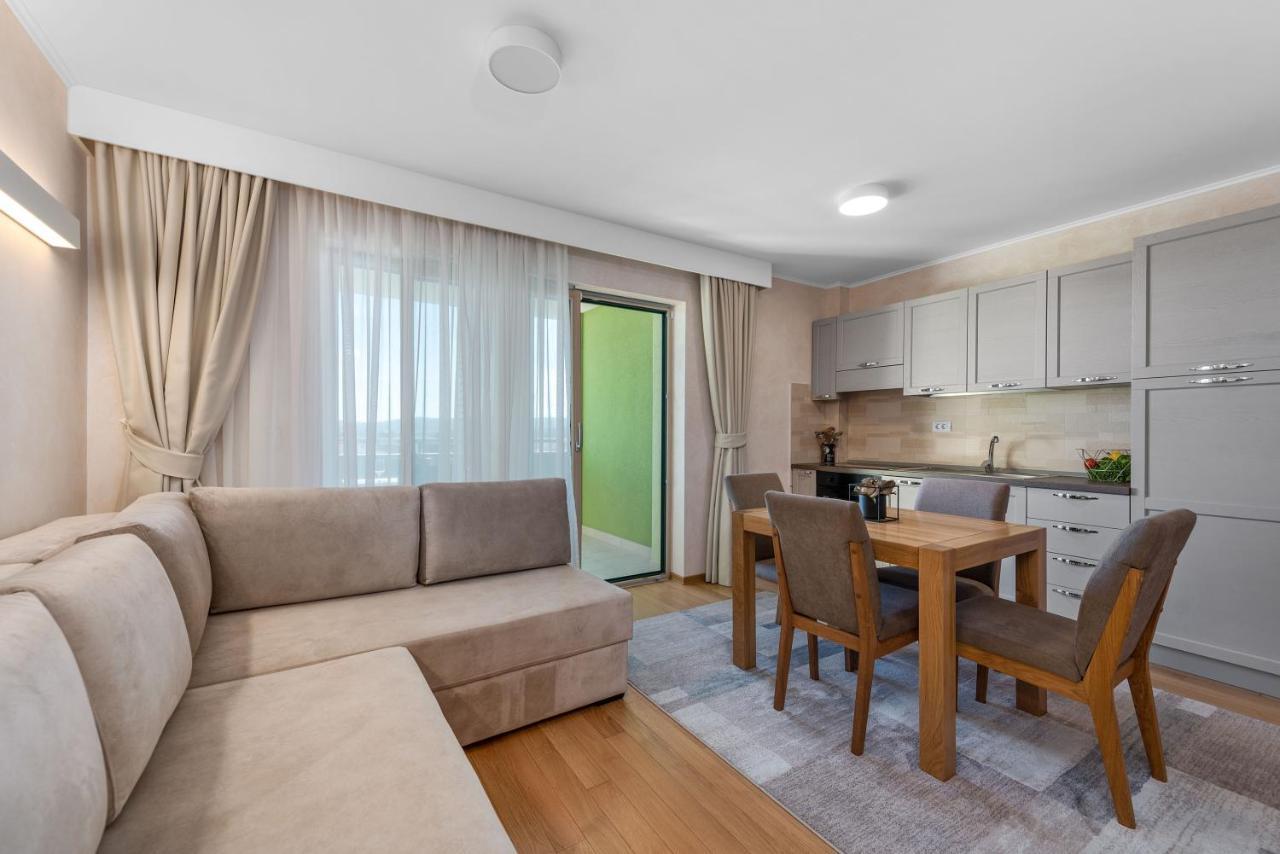 Apartmani Rubinic ตูรันญ์ ภายนอก รูปภาพ